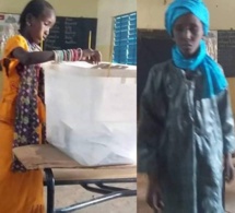 Arrêt sur images - Des enfants votent dans un bureau de vote