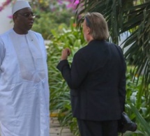 Le Président Macky Sall en toute complicité avec son photographe