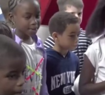 Nelson Mandela le fils de Youssou Ndour chante aves ses amis sur le plateau de Yewouleen