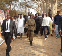 Promenade du Général KARA dans les rues de l’Ile de Gorée