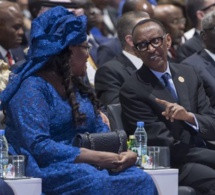 Paul Kagame fait rire Marième Faye Sall et Amadou Sall