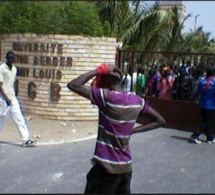 Ugb : Affrontements entre étudiants et forces de l’ordre, le Rectorat vandalisé