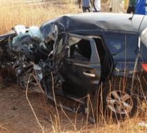 ACCIDENT SPECTACULAIRE: Collision entre un véhicule particulier et un car « Ndiaga Ndiaye » à Koungheul