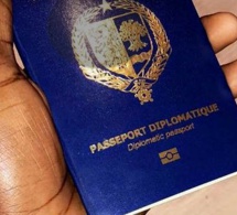 Macky Sall supprime les passeports diplomatiques