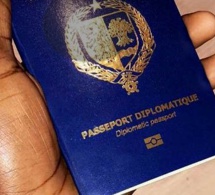 Macky Sall supprime les passeports diplomatiques
