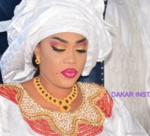 Thiant : Sokhna Aïda Prend Le Fauteuil De Cheikh Béthio Et Des Hommes Se Prosternent Devant Elle