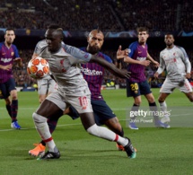 La gifle de Sadio Mané à Vidal