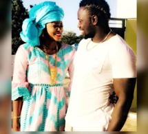 Le lutteur Boy Niang et son épouse: Le couple prend du bon temps