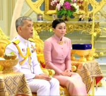 Le roi de Thaïlande épouse son  »garde du corps »