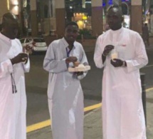 Les premières images de Wally Seck,Ndiaga Euro et Niang Kharagne à la mecque pour son OUMRA