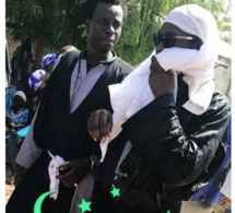 Incroyable : Tarba Mbaye lache le micro et se reconvertit en vrai « Baye Fall » à Touba
