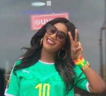 supportrice des « Lions » Admirez Lysa, l’épouse de Pod dans toute sa beauté de femme fatale