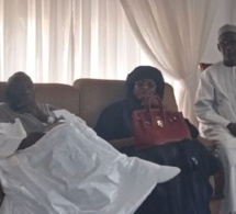 Condoléances chez OTD : La première Dame, Marième Faye Sall en solitaire, auprès de la famille de Tanor.