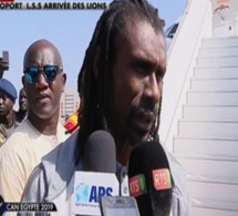 Vidéo: Les premiers mots d’Aliou Cissé à sa descente de l’avion