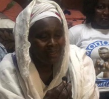 Video- La Réaction émouvante de la mère de Modou Lo après la victoire face à Eumeu