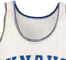 Etats-Unis: Un maillot de basket de Barack Obama vendu aux enchères pour 71 millions FCfa