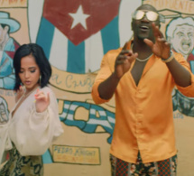 Vidéo : AKON ROMPT SON VOYAGE DANS LE REGGAETON AVEC BECKY G ET LE NOUVEL CLIP NEGREETO