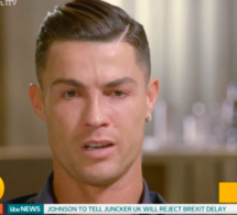 Emu par des images de son père disparu, Cristiano Ronaldo fond en larmes: "Je n'ai jamais eu une vraie conversation avec lui"