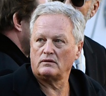 Dix mois de prison ferme requis contre le père de Laeticia Hallyday, jugé pour violences