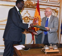 Questions d’intérêt commun: Amadou Bâ et son homologue espagnol signent un accord de coopération