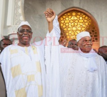 Les images les plus jolies entre un père qui retrouve son fils: Macky Sall et Abdoulaye Wade se retrouvent devant Serigne Mountaka Bachir à Massalikoul Djinane