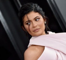 Kylie Jenner violemment critiquée après la publication de clichés avec sa fille