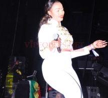 Mbathio Ndiaye ultra s&amp;xy dans tenue au Dômes de Paris