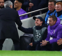 Victoire de Tottenham sur l’Olympiakos : Mourinho remercie… le ramasseur de balle  » il a fait une passe décisive importante »