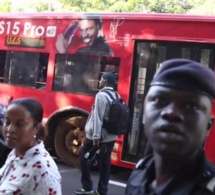 Marche devant le Palais: les policiers versent leur colère sur les journalistes…