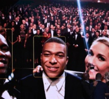 Ballon d’Or: Drogba prend un selfie avec Mbappé pour payer une «dette» vieille de 10 ans