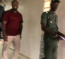 Photo, Guy Parius Sagna garde le sourire en prison