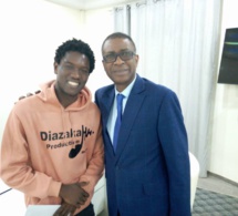 Arrêt sur image: Talla Diazaka en toute complicité avec la star planétaire Youssou Ndour