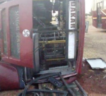 AUTOROUTE A PÉAGE: Un bus se renverse à hauteur de Sébikhotane