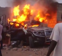 Pikine : Incroyable, Un véhicule prend feu à la sortie du péage « ken khamoul louko taal »