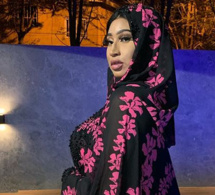 Diaba Sora la sulfureuse Kim Kardashian malienne a rangé toutes ses tenues sexy.