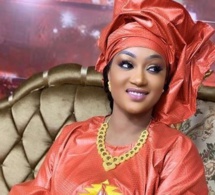 Adja Astou, l’animatrice de la 7tv démontre tout son élégance et sa beauté de femme africaine habillée en vrai jongoma