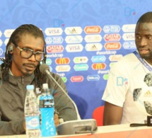 Equipe National : Poussé vers la sortie Cheikhou Kouyaté réagit : “Le Coach m’a dit que je suis toujours le capitaine de l’équipe nationale”