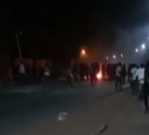 Manifestations contre le couvre-feu : Les jeunes de Ziguinchor ont brûlé des pneus.