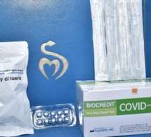 Covid-19 : Les images des 5 000 kits de test rapide de Karim Wade remis au Gouvernement