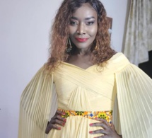 Coumba Gawlo sublime en robe jaune