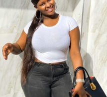 Abiba, une vraie bombe , elle expose ses formes généreuses