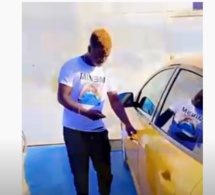 Pawlish Mbaye présente sa deuxième voiture : « Yallah mo mana téral … »