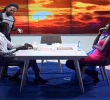 PAPE SIDY FALL SURPREND SON INVITE ET LUI MET…