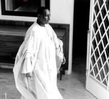 Admirez le boubou du président Macky sall,takk ci rip ??? Admirez le boubou du président Macky sall,takk ci rip ???