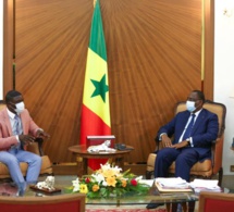 Le Président Macky Sall a reçu dans la soirée le chanteur producteur Akon.