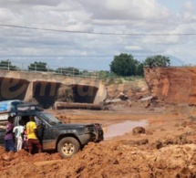 PHOTOS – EFFONDREMENT DU PONT DE DIALLOUBÉ : LE CASSE-TÊTE DES POPULATIONS SUR LA RN2