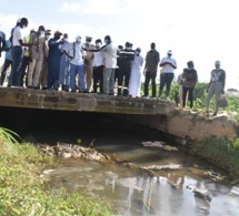 Le ministre Aly Ngouille Ndiaye en tournée dans les zones inondées : les images d’une visite de travail