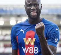 Premier League : Cheikhou Kouyaté, reconverti défenseur central, désigné homme du match avec Crystal Palace.