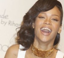 Rihanna sublime et rayonnante pour rencontrer ses fans