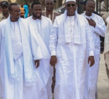 VISITE DE MACKY CE LUNDI A TOUBA : 02 MINISTRES DISTRIBUENT DES ENVELOPPES D’ARGENT À…